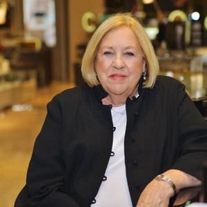 Meet your Posher, Virginia